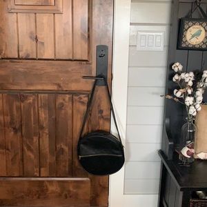 Black Ban-do round purse